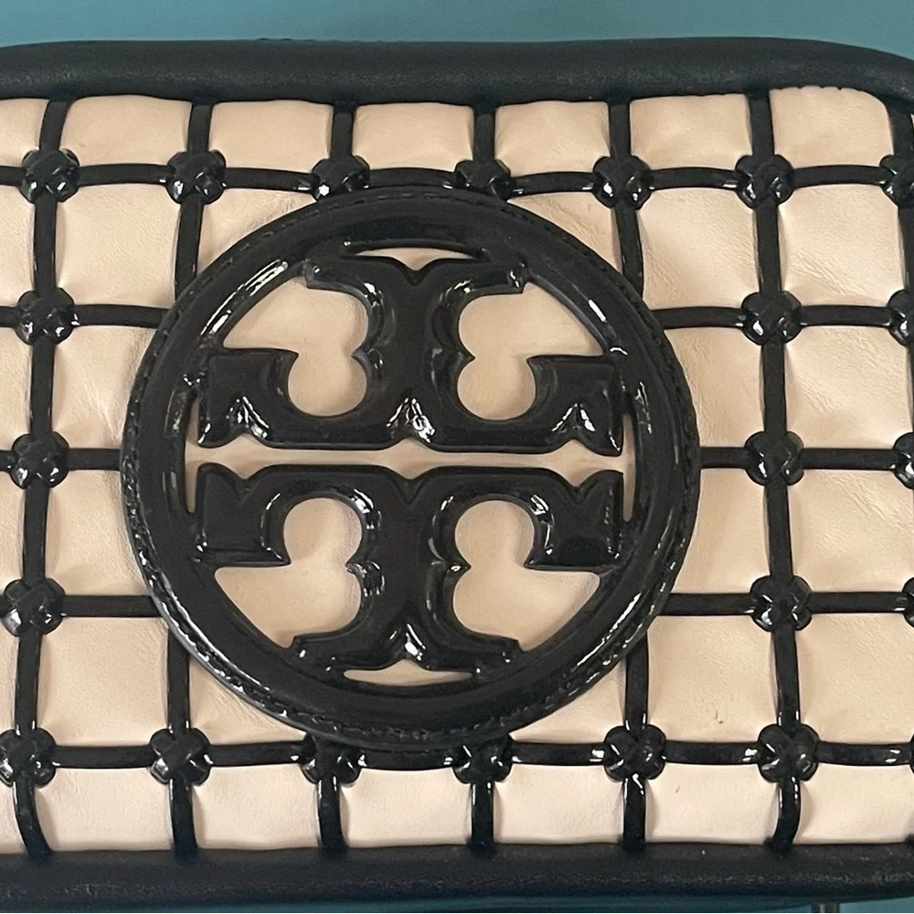 Rare Find | Tory Burch | Bombe Perry Patent Whipstitch Mini - Picture 4 of 16